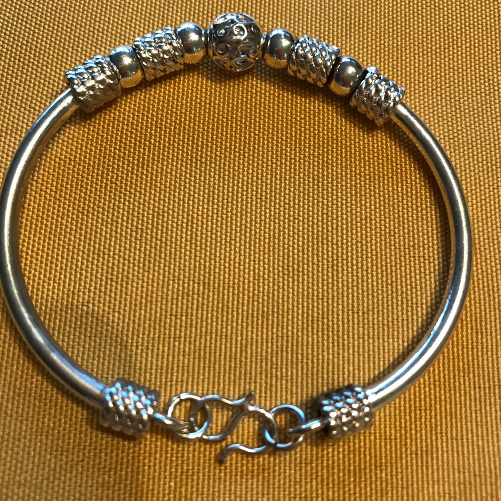 Two matching bracelets - Picture 3 of 3